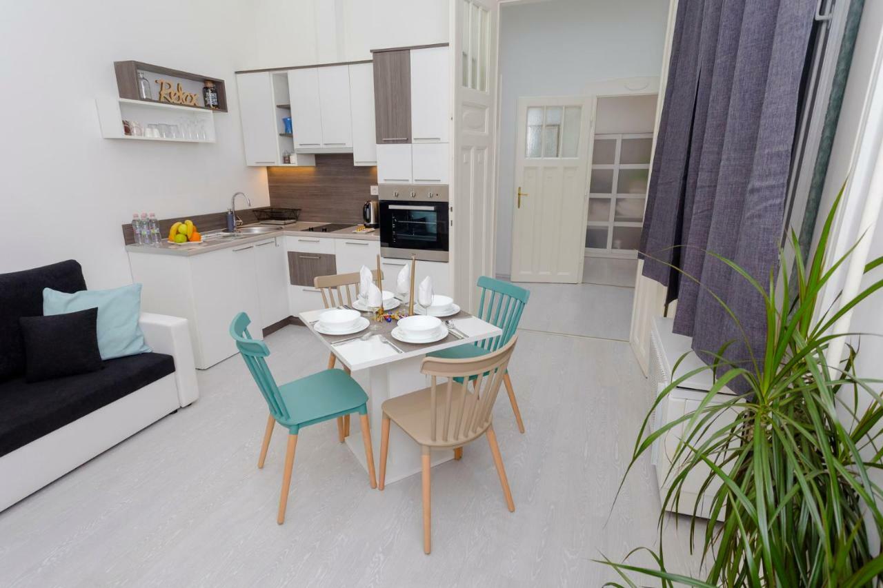 Boutique Residence Jokai - Apartment In The City Center Budapest Kültér fotó