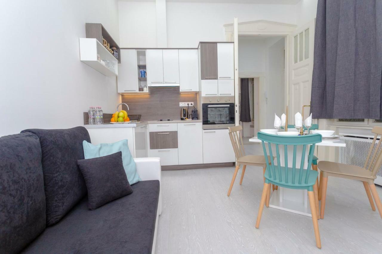 Boutique Residence Jokai - Apartment In The City Center Budapest Kültér fotó
