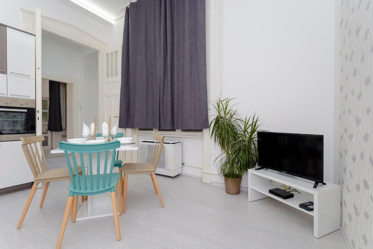 Boutique Residence Jokai - Apartment In The City Center Budapest Kültér fotó